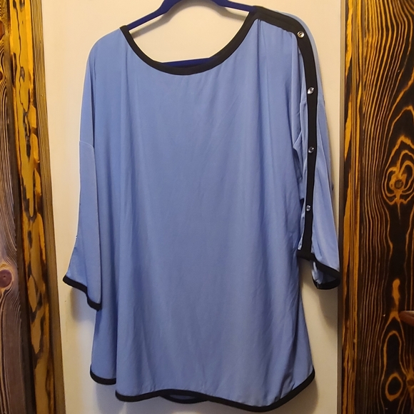 Avenue Blouse - Picture 1 of 5